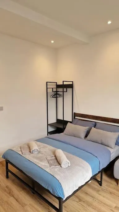 London Stratford 4 Bedroom Stay Apartment